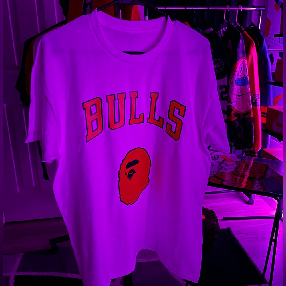 Custom bulls aape shirt - Picture 2 of 4